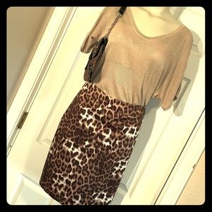 ♠️LIKE NEW♠️. Valerie Bertinelli pencil skirt